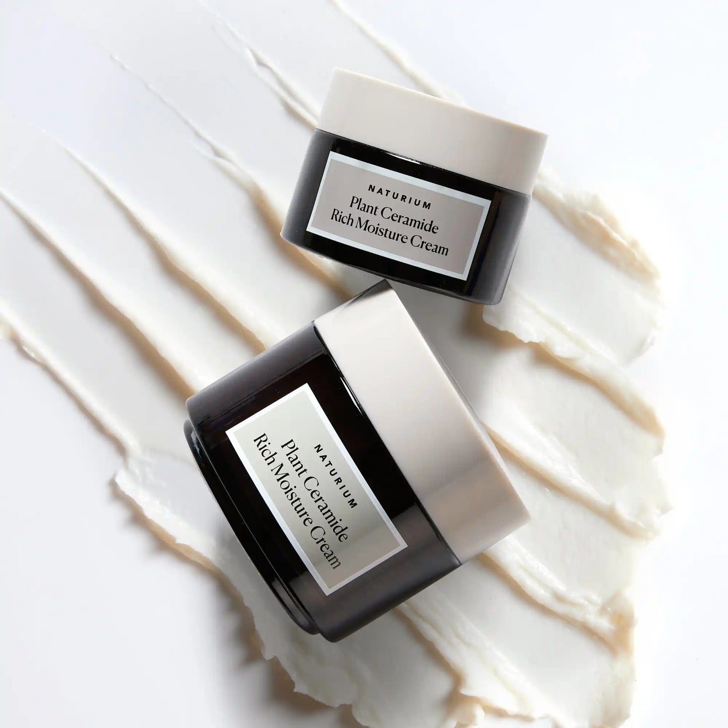 plant-ceramide-rich-moisture-cream-jumbo-i7 11_18_2021_Naturium0575-crop.webp