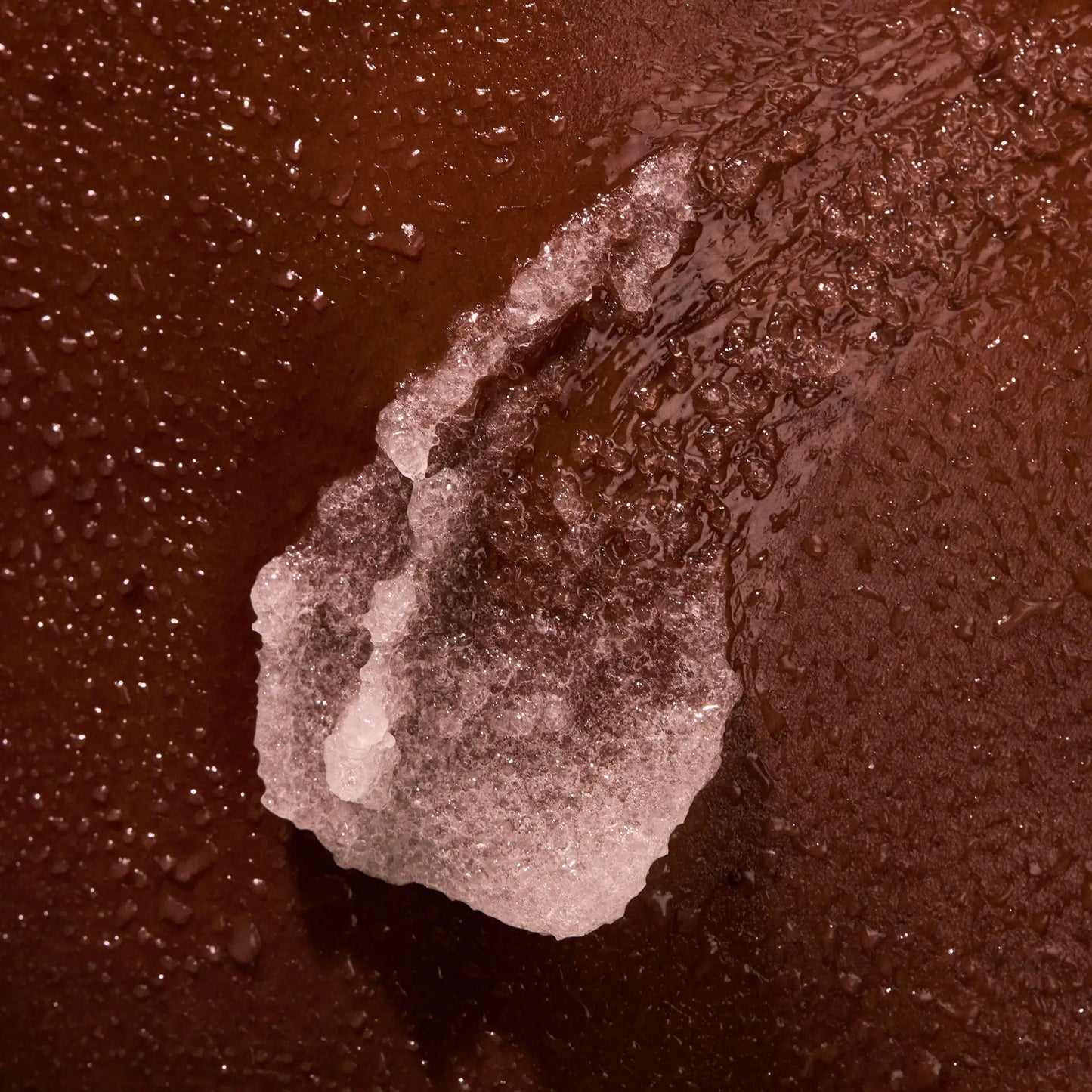 the-glow-getter-multi-oil-body-scrub-w2 NATR-40028-Alt-Image-TheGlowGetterMulti-OilBodyScrub-08.webp